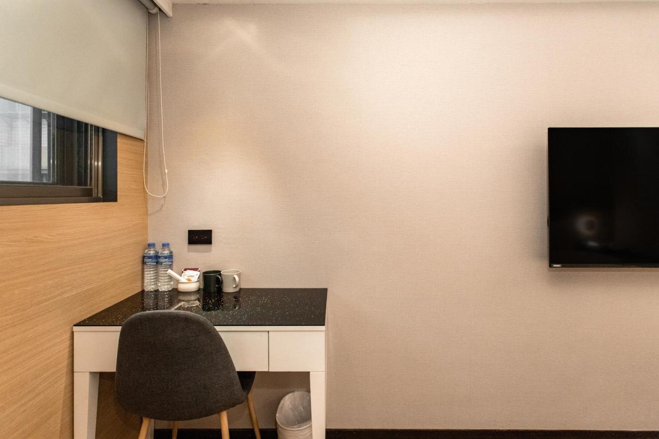 Hub Hotel Huyện Thổ Thành Ngoại thất bức ảnh